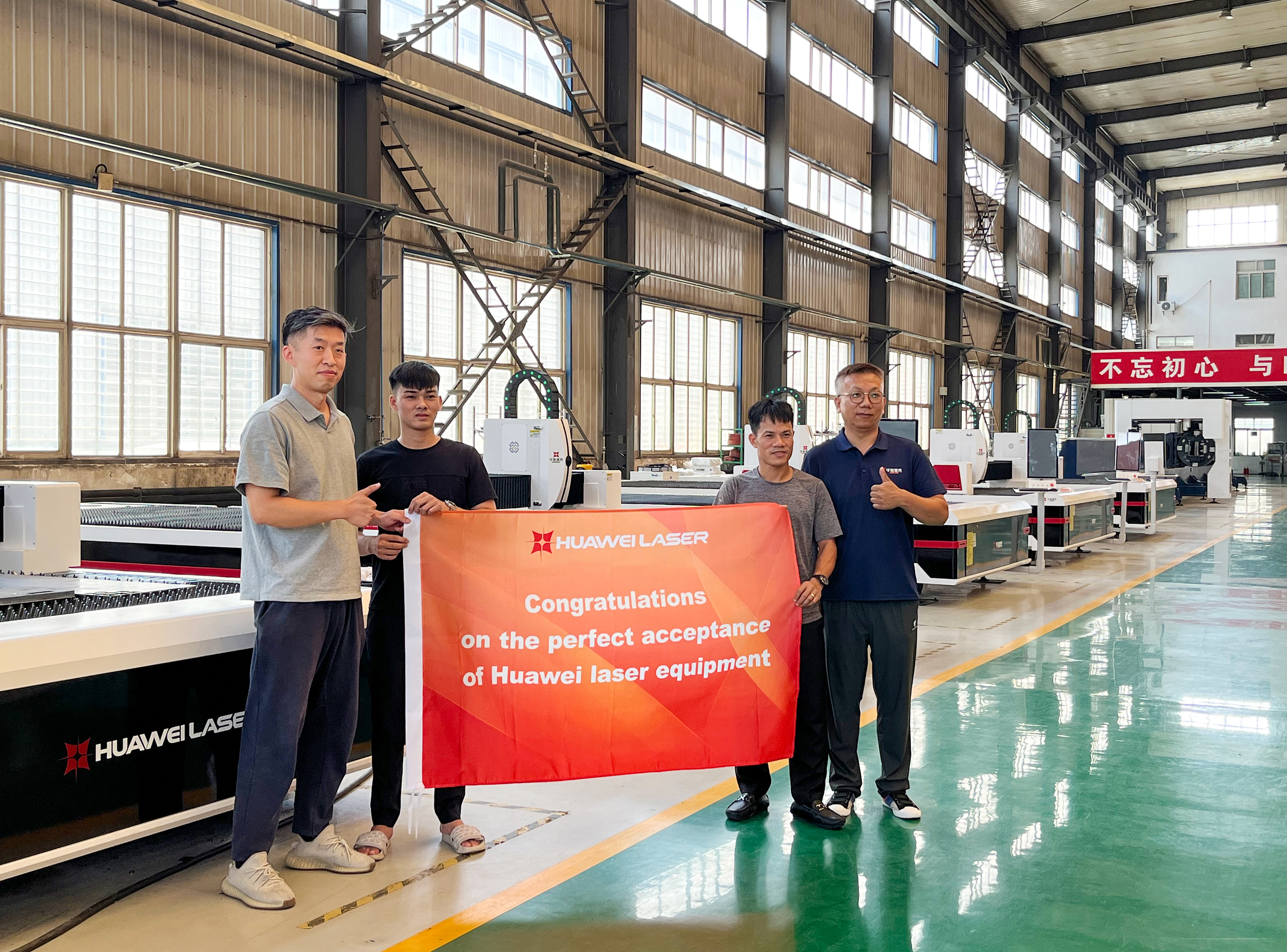Úspešná dodávka laserovej rezačky 6000W 6020 do Vietnamu