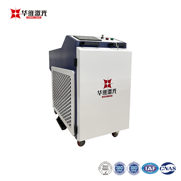 Ľahko ovládateľný 3000w ručný laserový čistiaci stroj na oxidované povrchy a farby